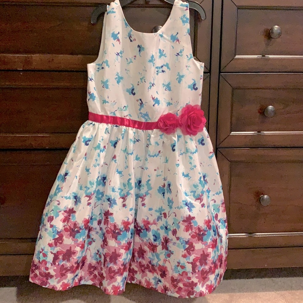Girl’s waterpaint floral dress.  Size 5